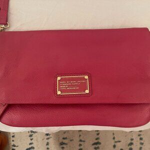 MARC BY MARC JACOBS HOT PINK LEATHER CLUTCH